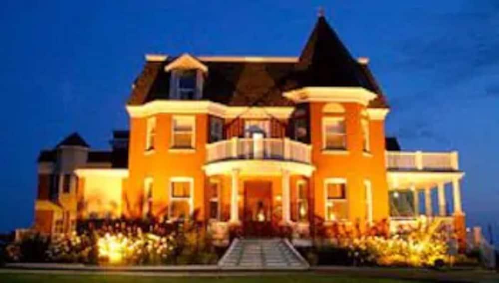 Auberge Montebello Exterior photo